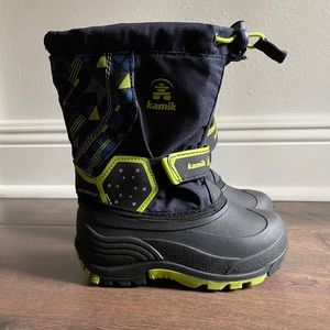Kamik Boys Size 10 Snow Boots Waterproof